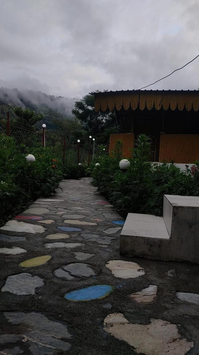 Krishna Kutir, Talla Ramgarh By The Meditating Society Exterior foto